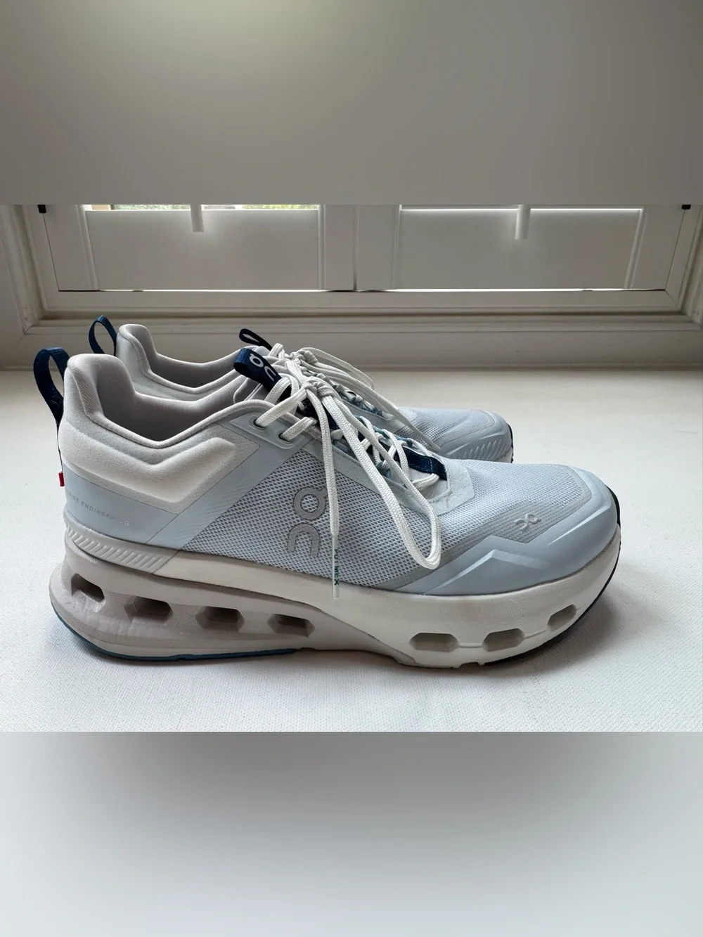 On Cloud Running Cloudnova X Sneakers Women’s Size 7.5 White/Glacier